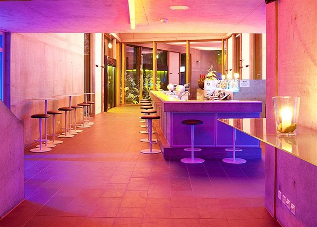 Imagen del bar/restaurante del Hotel Riders Palace. Foto 4