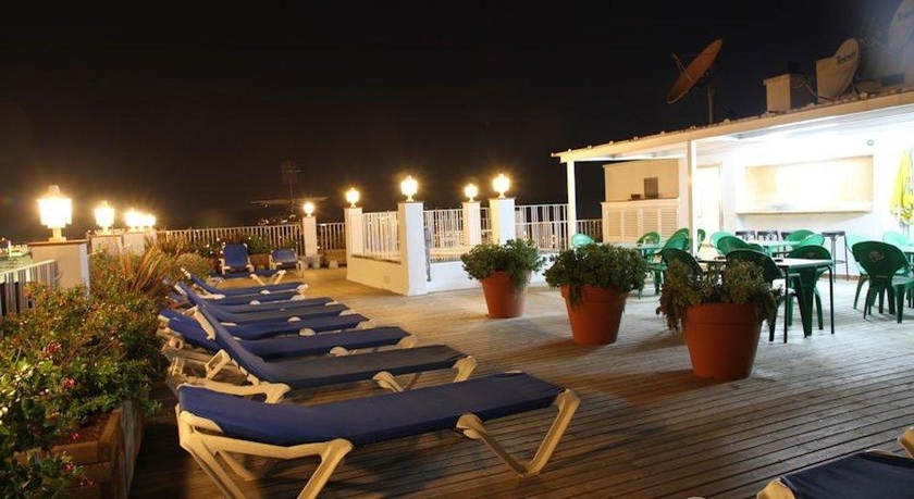 Imagen de los exteriores del Hotel Ridomar. Foto 15