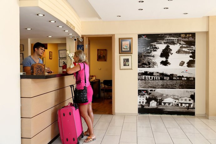 Imagen de los interiores del Hotel Ridvan. Foto 17