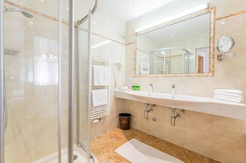 Imagen de la habitación del Hotel Riedl Im Zillertal. Foto 2