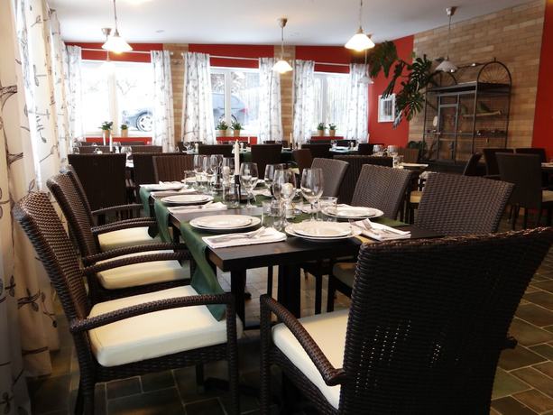 Imagen del bar/restaurante del Hotel Rieger, Jič&iacute;n. Foto 2