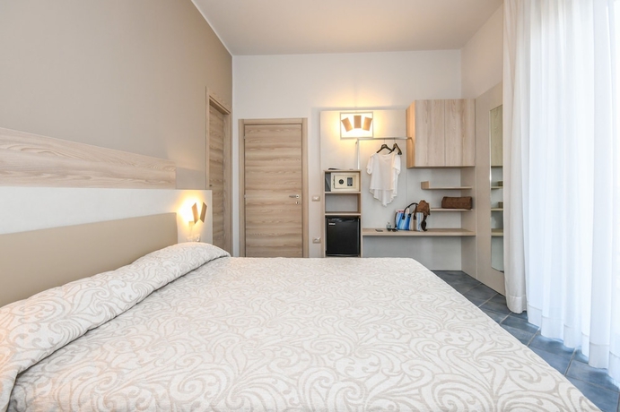 Imagen de la habitación del Hotel Riel. Foto 4