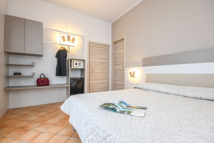 Imagen de la habitación del Hotel Riel. Foto 14