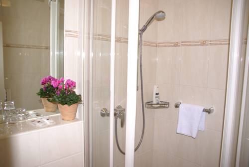 Imagen de la habitación del Hotel Riemann. Foto 16