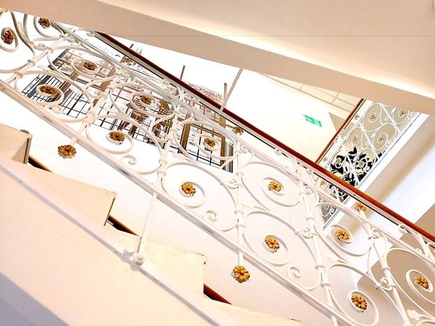 Imagen de los interiores del Hotel Riess City. Foto 19