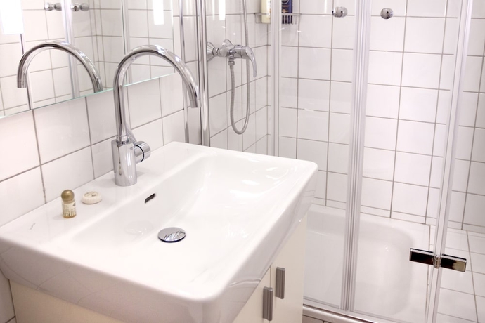 Imagen de la habitación del Hotel Riess City. Foto 17