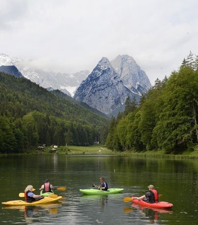 Imagen de los exteriores del Hotel Riessersee. Foto 8