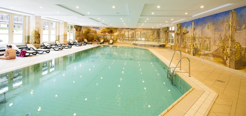 Imagen de la piscina del Hotel Riessersee. Foto 15