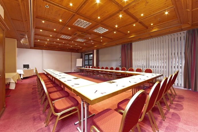 Imagen de los interiores del Hotel Riessersee. Foto 14