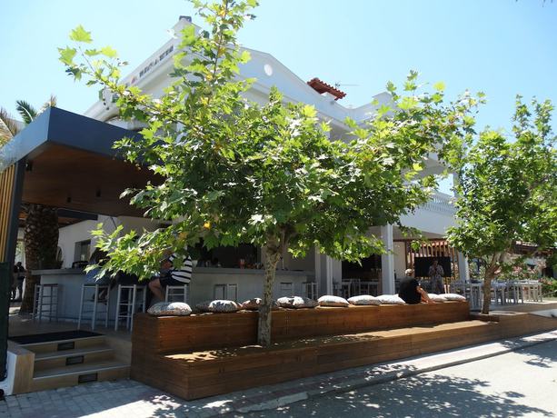 Imagen del bar/restaurante del Hotel Rigakis. Foto 3