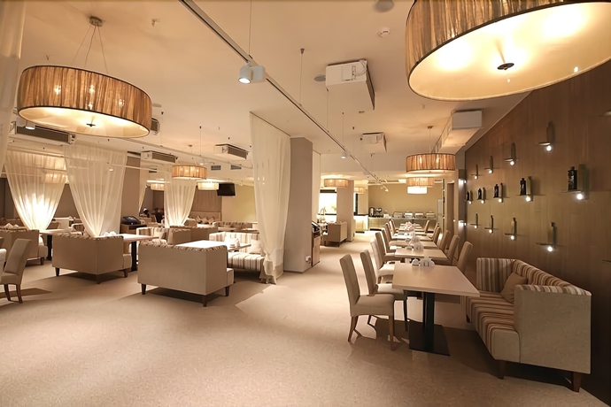 Imagen del bar/restaurante del Hotel Rigaland. Foto 2