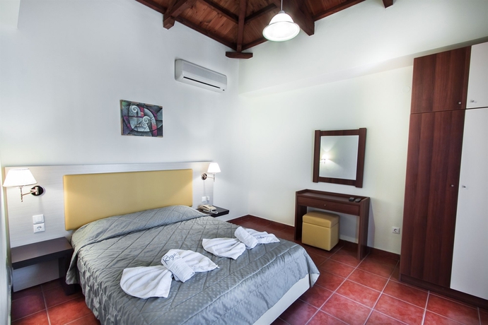 Imagen de la habitación del Hotel Rigas Skopelos. Foto 10