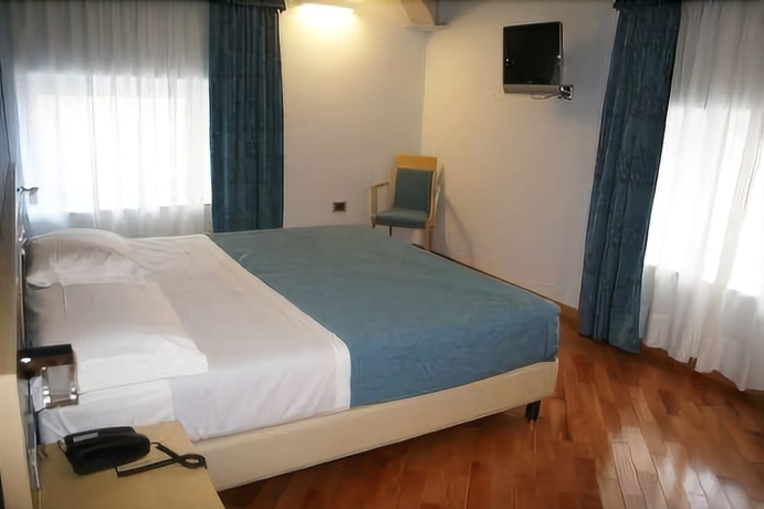 Imagen de la habitación del Hotel Rigel, Catania. Foto 5