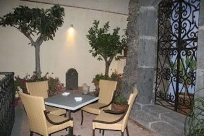 Imagen de los exteriores del Hotel Rigel, Catania. Foto 14