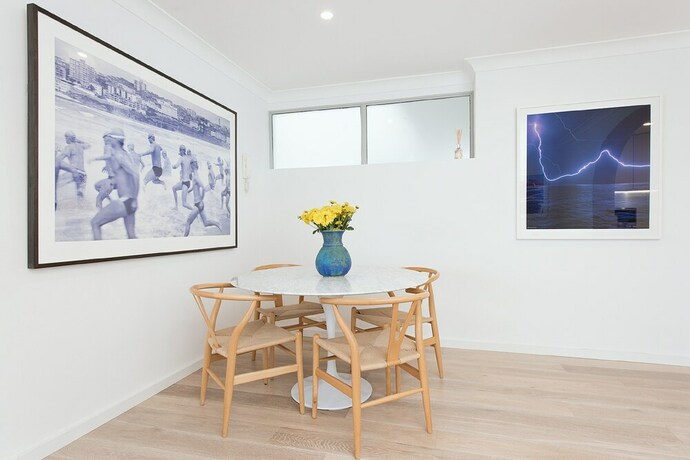 Imagen del bar/restaurante del Hotel Right On Bondi H340. Foto 12