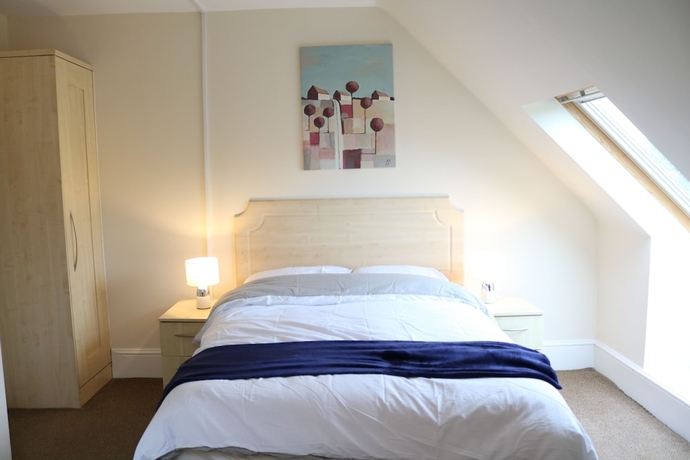 Imagen de la habitación del Hotel Right Stays. Foto 2