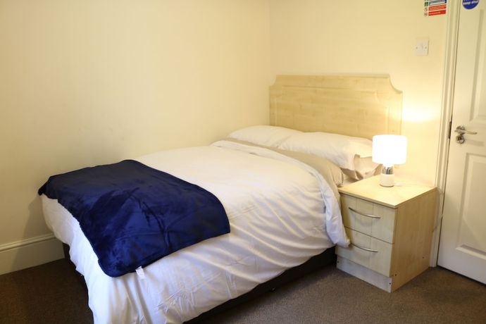 Imagen de la habitación del Hotel Right Stays. Foto 5