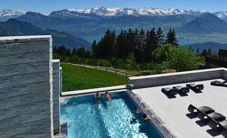 Imagen de la piscina del Hotel Rigi Kaltbad Swiss Quality. Foto 17