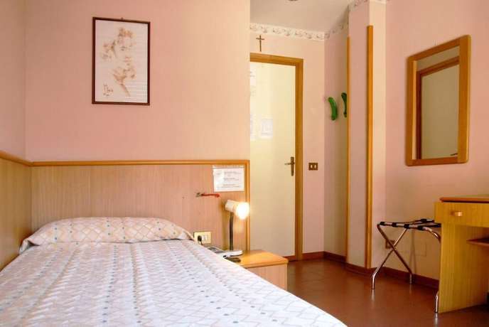 Imagen de la habitación del Hotel Rigoletto. Foto 12