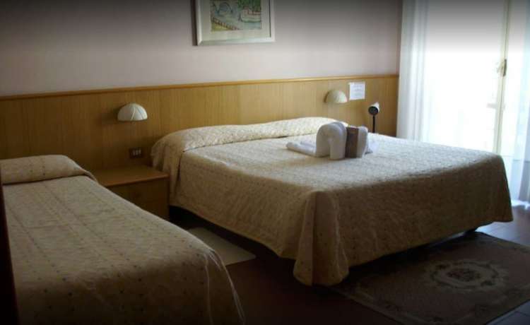 Imagen de la habitación del Hotel Rigoletto. Foto 13