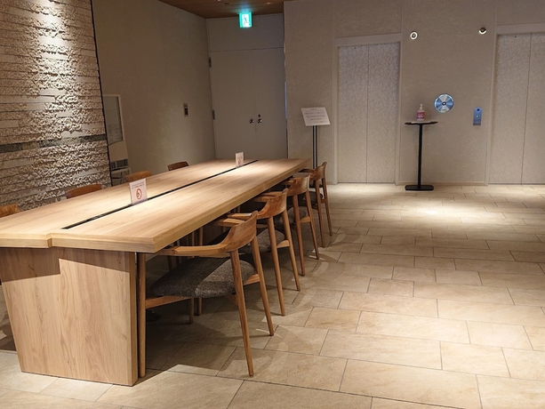 Imagen de los interiores del Hotel Rihga Place Higobashi. Foto 16