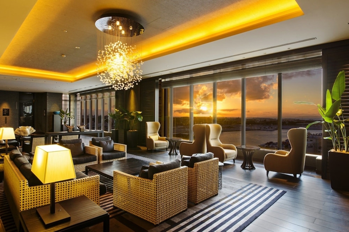 Imagen del bar/restaurante del Hotel Rihga Royal Gran Okinawa. Foto 2