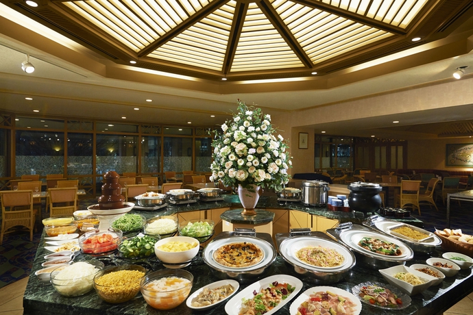 Imagen del bar/restaurante del Hotel Rihga Royal Kokura. Foto 2