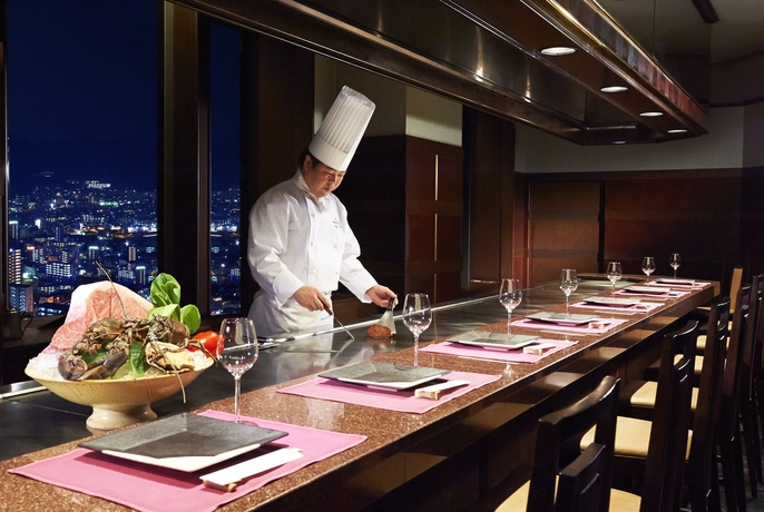 Imagen del bar/restaurante del Hotel Rihga Royal Kokura. Foto 4