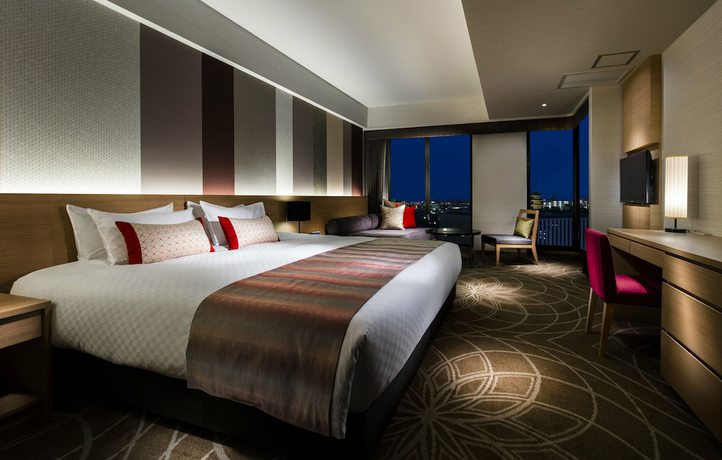 Imagen de la habitación del Hotel Rihga Royal Kyoto. Foto 14