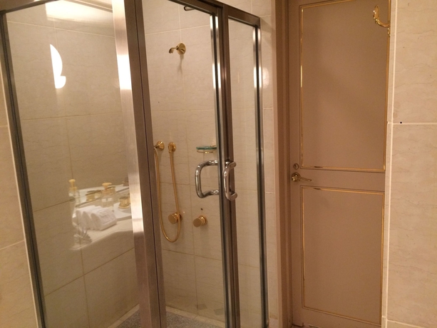 Imagen de la habitación del Hotel Rihga Royal Niihama. Foto 14