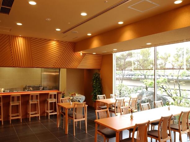 Imagen del bar/restaurante del Hotel Rihga Royal Niihama. Foto 6