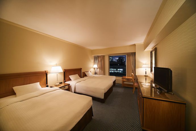 Imagen de la habitación del Hotel Rihga Royal Osaka. Foto 11