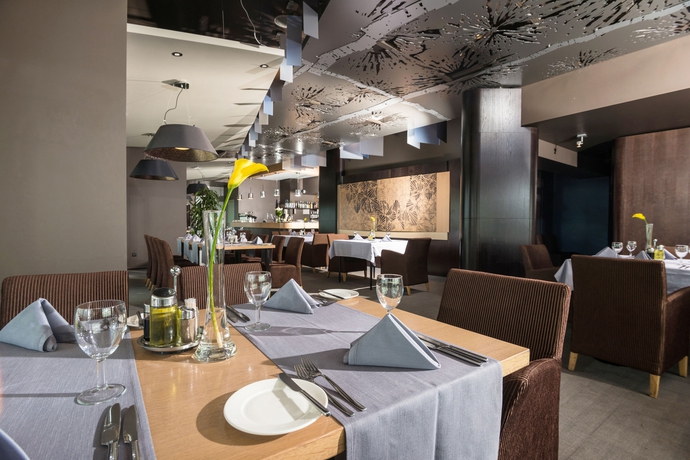 Imagen del bar/restaurante del Hotel Rija Port Riga. Foto 5