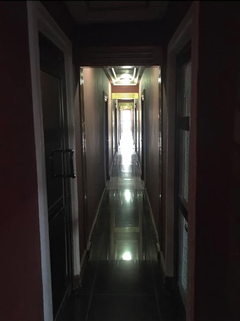 Imagen de los interiores del Hotel Riklyn. Foto 12