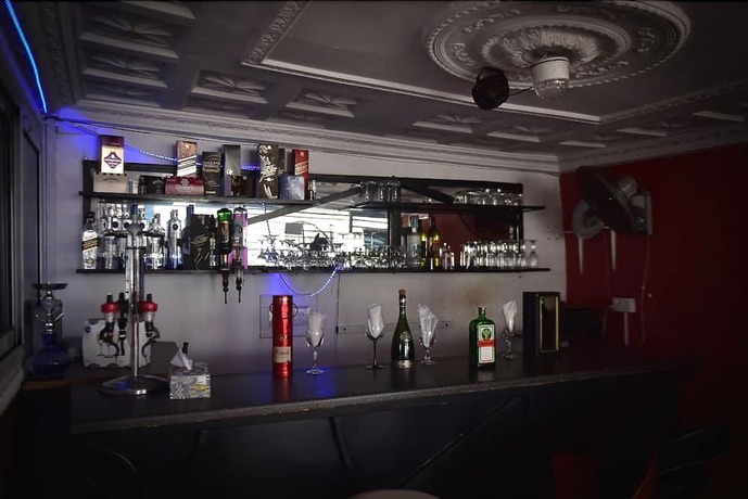 Imagen del bar/restaurante del Hotel Riklyn. Foto 7