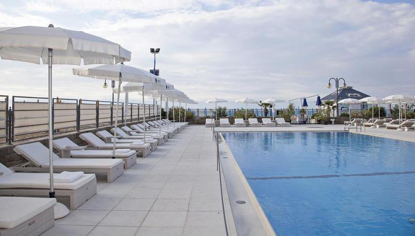 Imagen de la piscina del Hotel Ril, Lido Di Jesolo. Foto 19