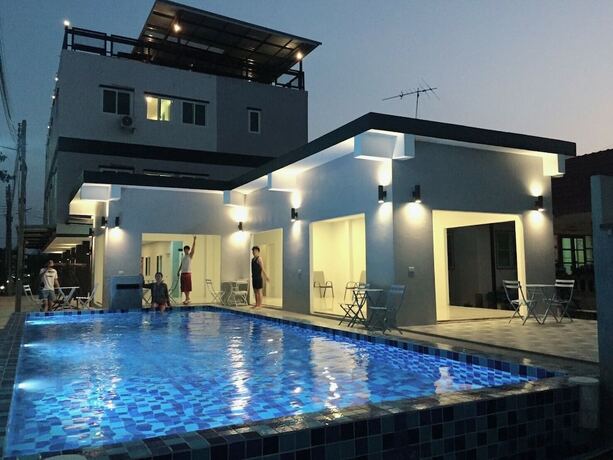 Imagen general del Hotel Rim Nam Riva Resort. Foto 7