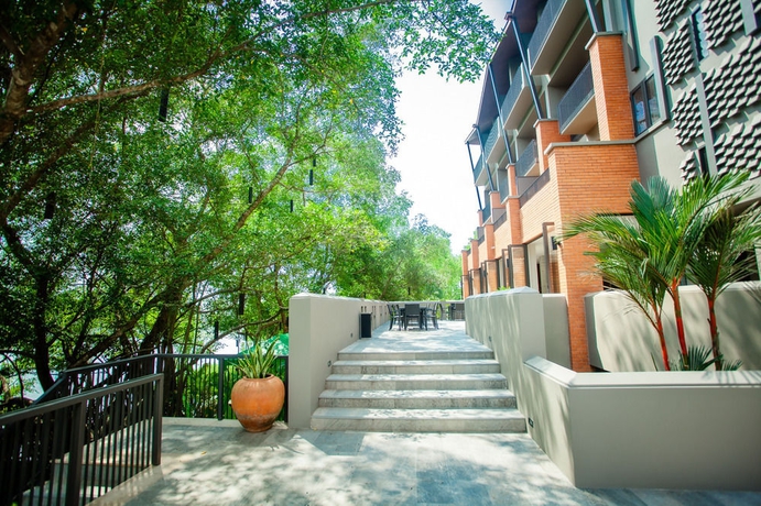 Imagen de los exteriores del Hotel Rimnaam Klangchan. Foto 8
