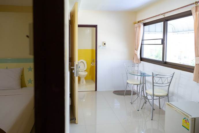 Imagen de la habitación del Hotel Rimnam Hotel Suk Sawat 70. Foto 11