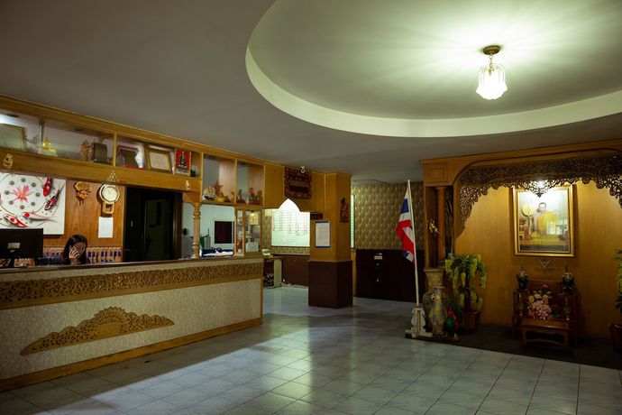 Imagen de los interiores del Hotel Rimnam Hotel Suk Sawat 70. Foto 19