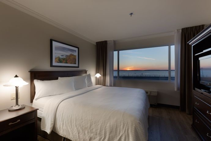 Imagen de la habitación del Hotel Rimouski. Foto 11