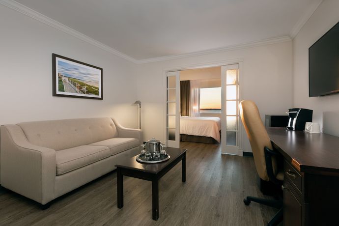 Imagen de la habitación del Hotel Rimouski. Foto 16