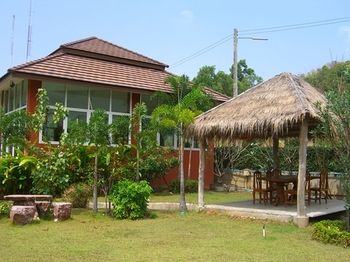 Imagen de los exteriores del Hotel Rimpu Hill Resort. Foto 11