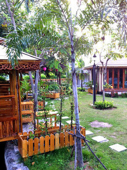 Imagen de los exteriores del Hotel Rimpu Hill Resort. Foto 12