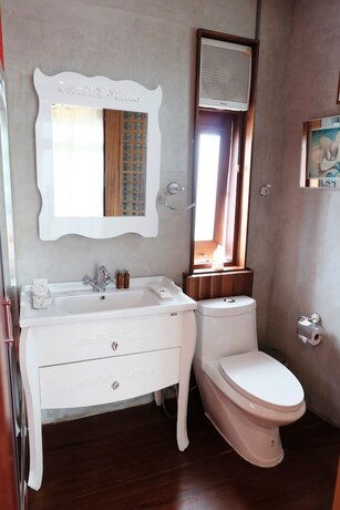 Imagen general del Hotel Rimrabeang Amphawa Cafe and Suite. Foto 5