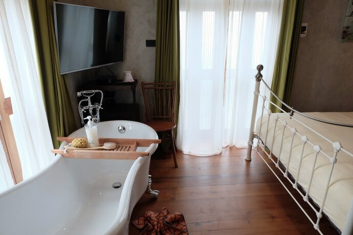 Imagen general del Hotel Rimrabeang Amphawa Cafe and Suite. Foto 7