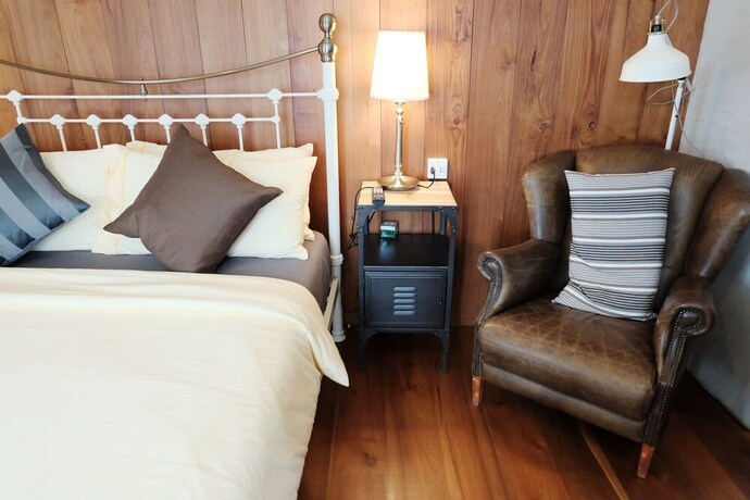 Imagen de la habitación del Hotel Rimrabeang Amphawa Cafe and Suite. Foto 16