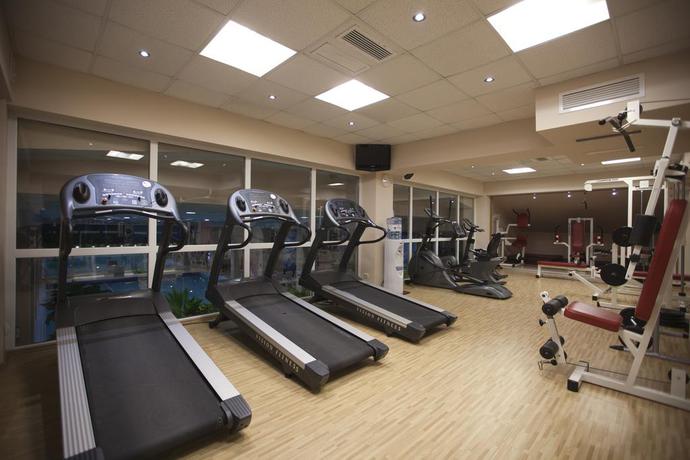 Imagen de los interiores del Hotel Rin Airport. Foto 7