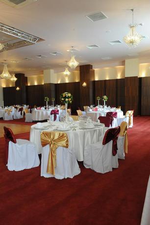 Imagen de los interiores del Hotel Rin Airport. Foto 9