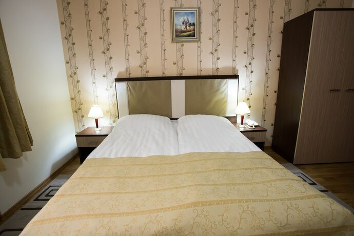 Imagen general del Hotel Rina Cerbul. Foto 2